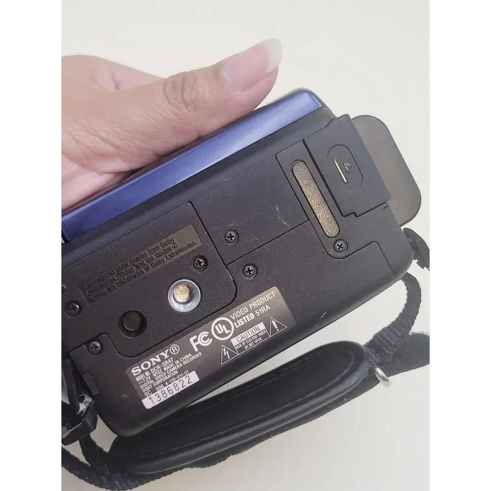 BLUE Sony Handycam DCR-SR47 60GB Video Digital Camcorder W/ Batteries AC Adapter